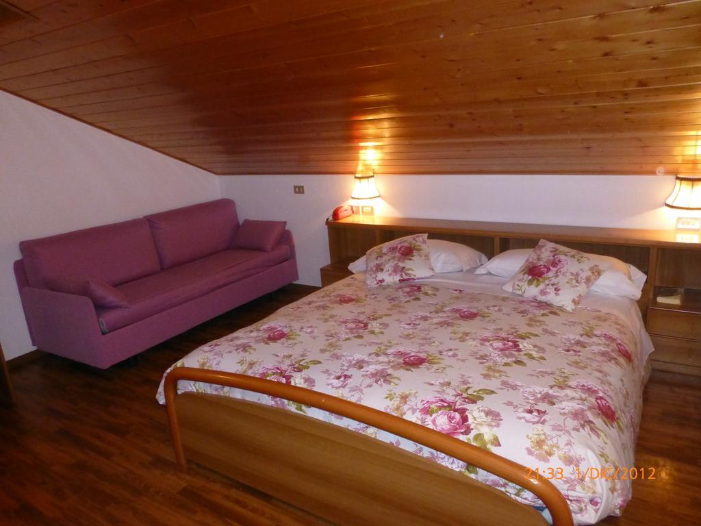 Hotel San Giovanni Vigo di Fassa Room photo